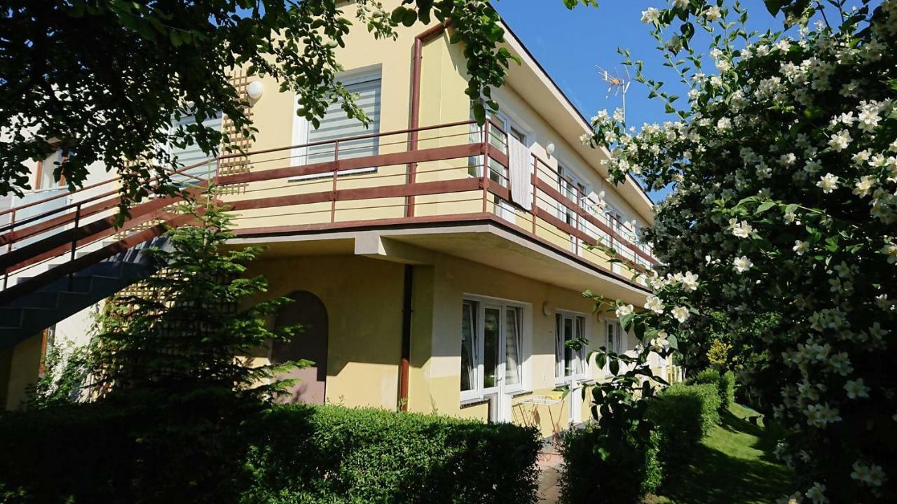 Ogrodowe Zacisze Apartment Jastrzębia Góra Екстериор снимка